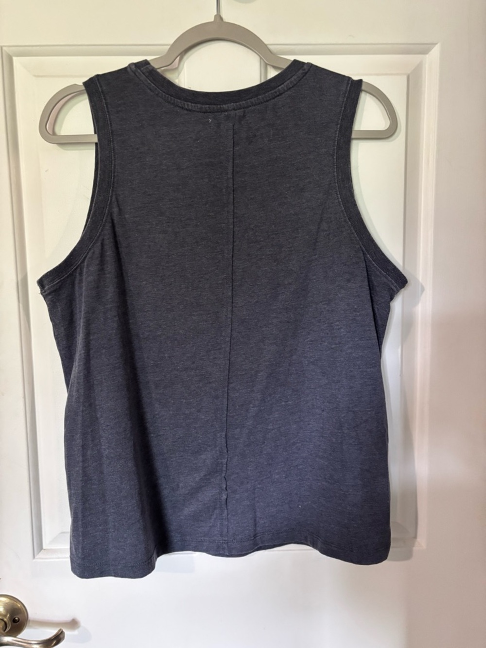 Maurices blue vintage look tank with “SUNCHASER” on front. Some piling. Large. - Picture 5 of 8